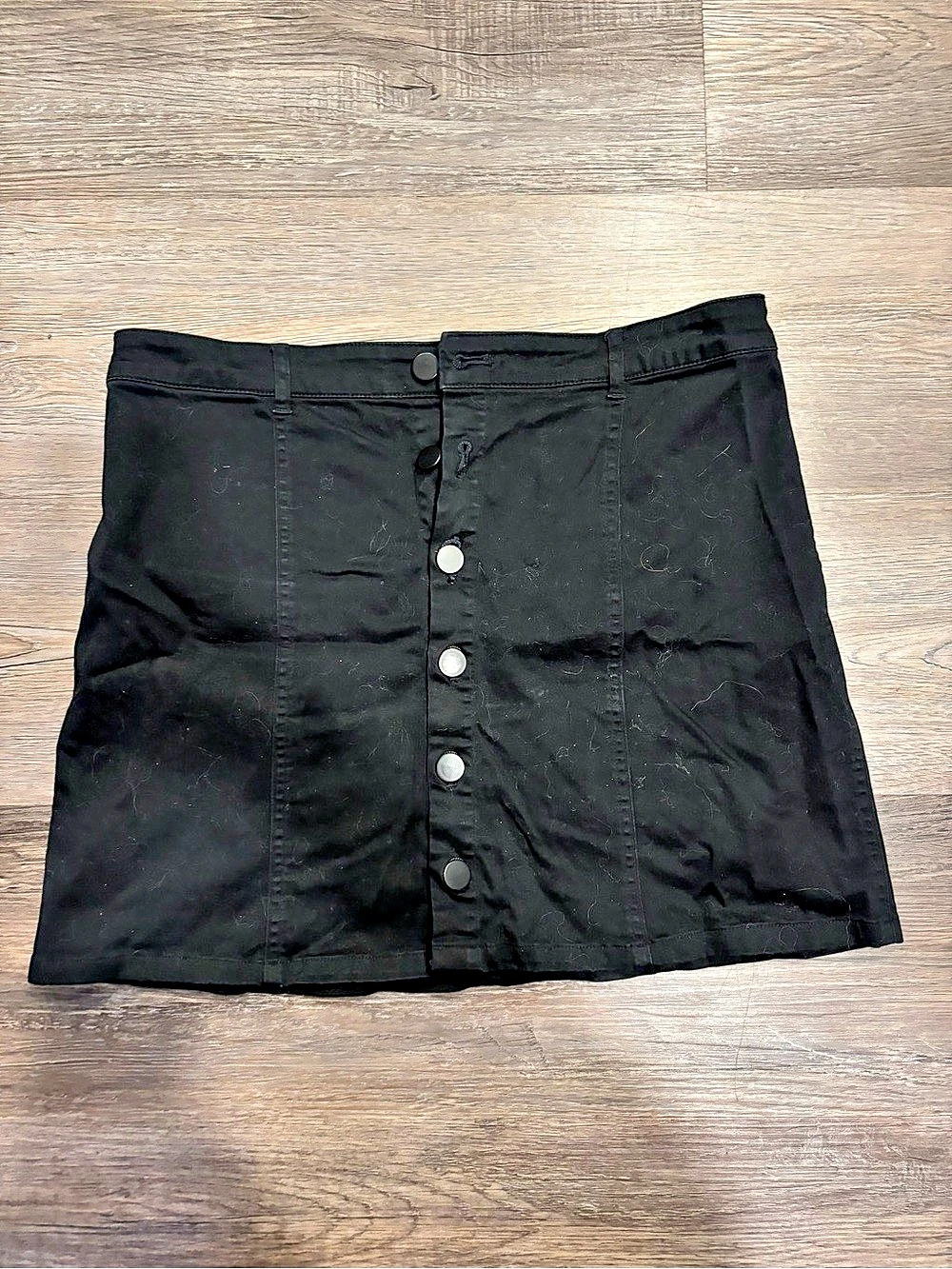 Forever 21 Black Button-Front Mini Skirt Size Medium